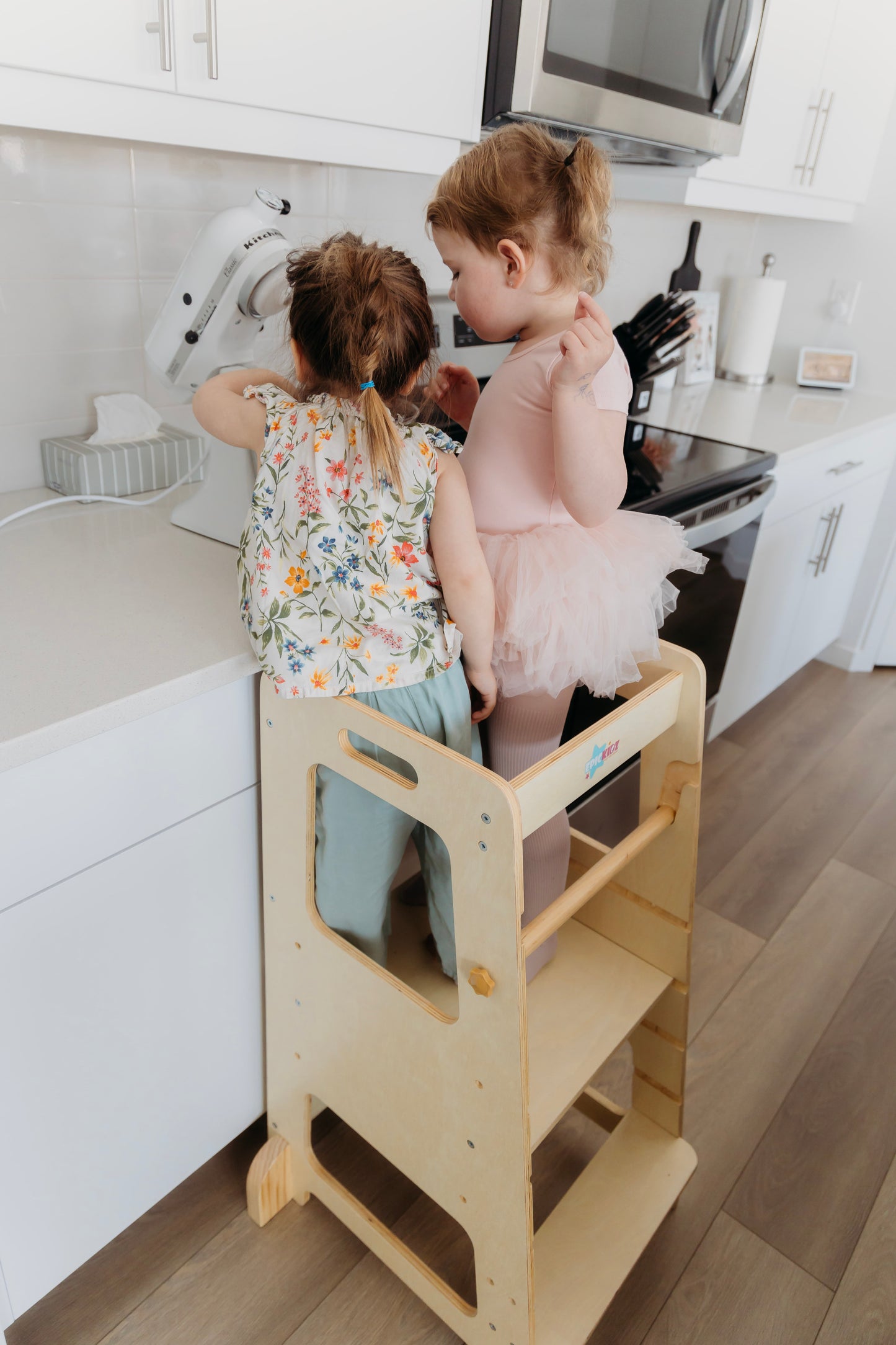 Height Adjustable Learning Tower (With Chalkboard)