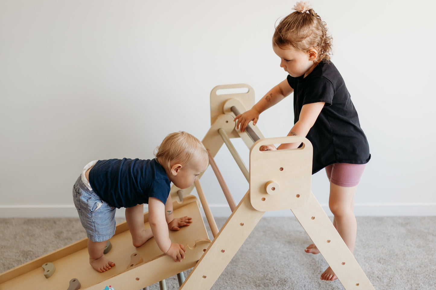 Foldable Montessori Climbing Triangle with Reversible Ramp - Medium