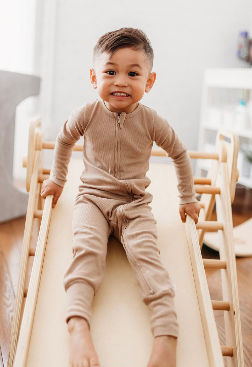 Foldable Montessori Climbing Triangle with Reversible Ramp - Medium