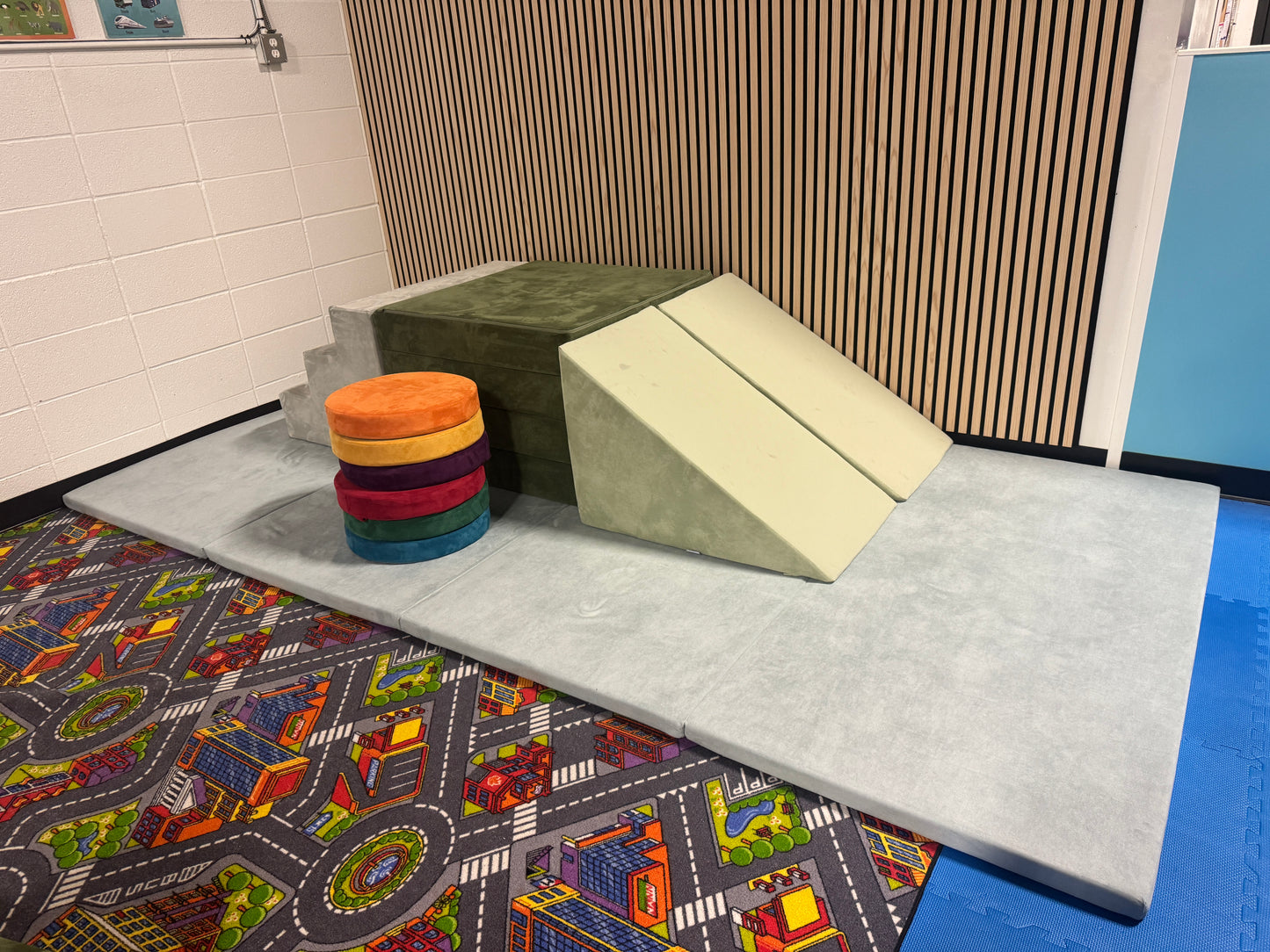 Epic 4-Fold Play Mat (with waterproof liner)