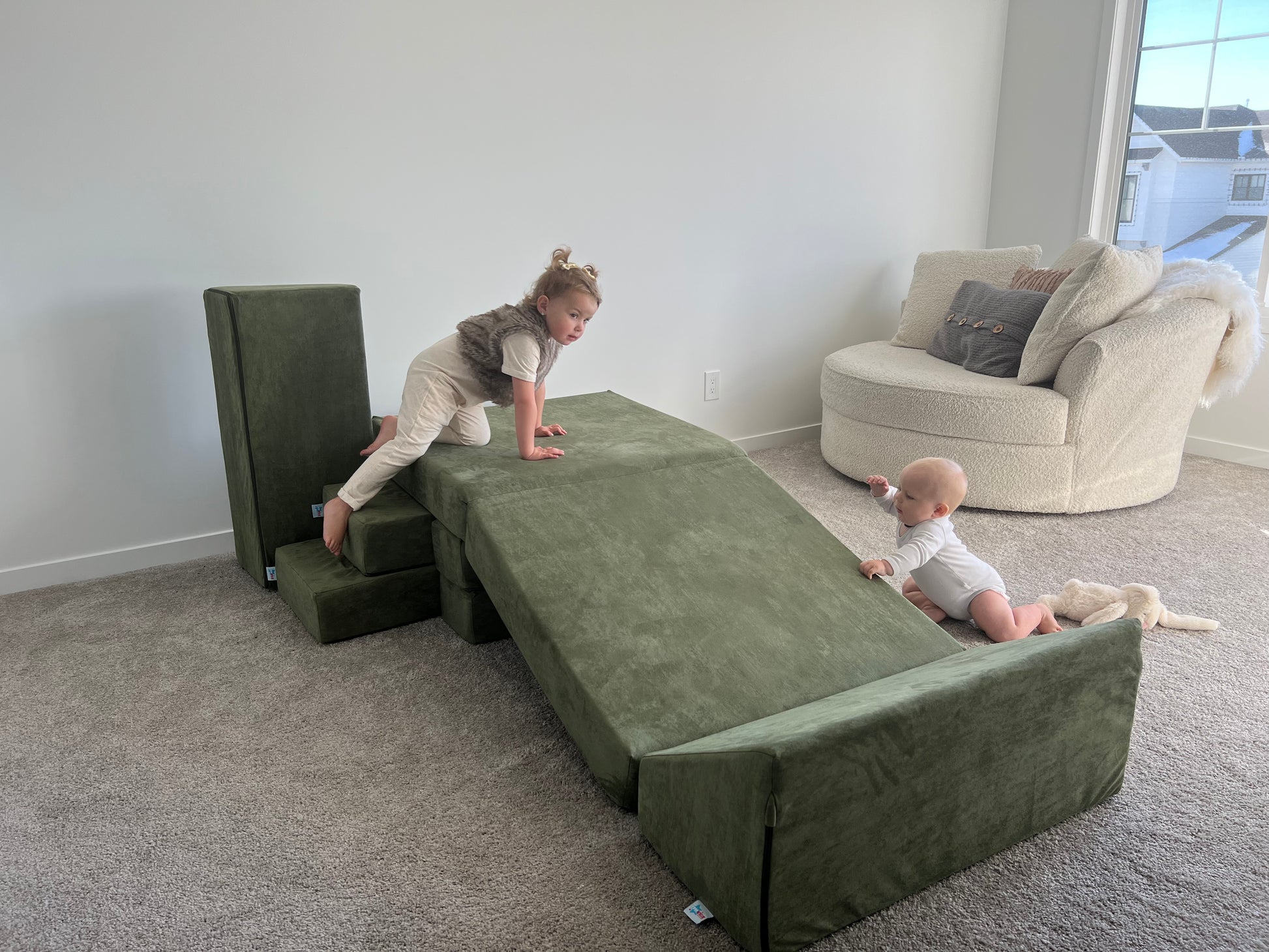 Epic Fort Building Play Couch (with waterproof liners) – Epic Kidz